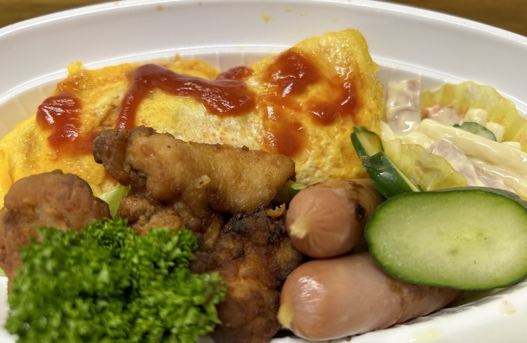 子供向けのお弁当なら、やっぱりオムラス！